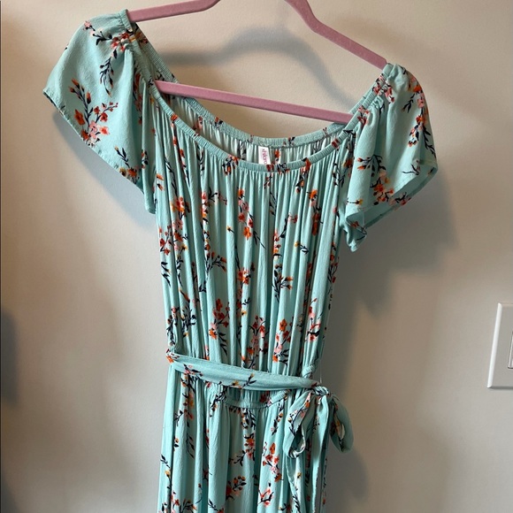 Dress - Picture 7 of 7